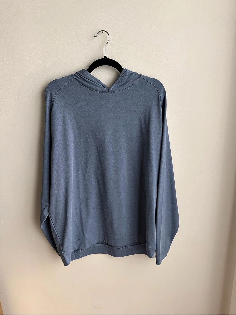 Peter Millar Mens Pine Performance Hoodie in Blue